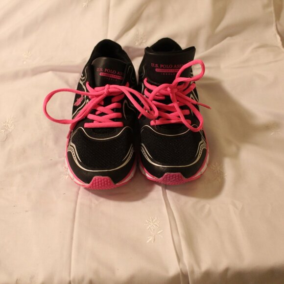 Shoes-005 - Picture 1 of 3